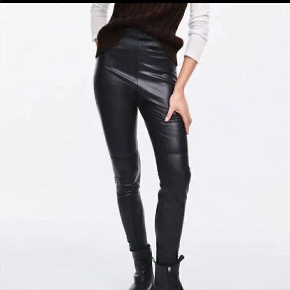 Zara - high waist - black leather - pants - S